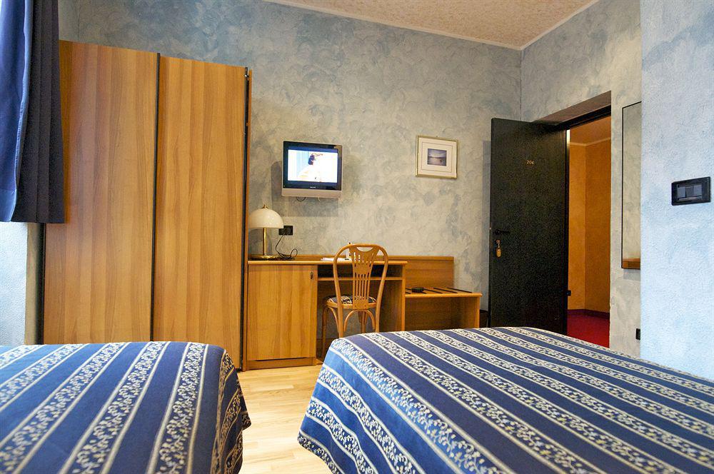 Hotel Europa Genua Zimmer foto